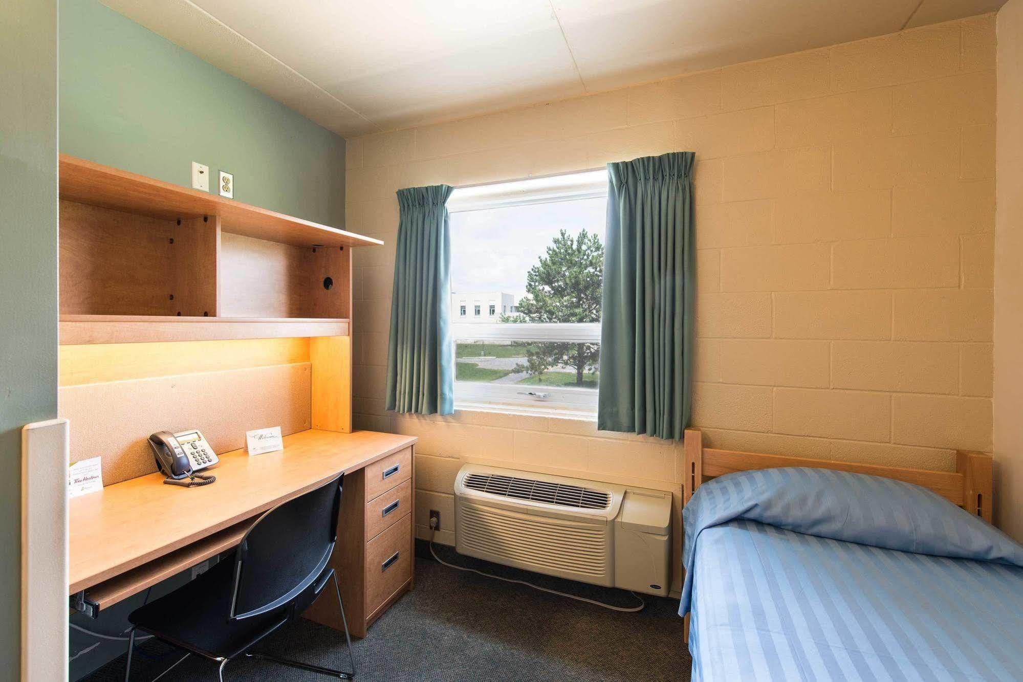 Residence & Conference Centre - Brockville Luaran gambar